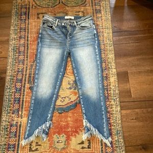 Crop fringed jeans
